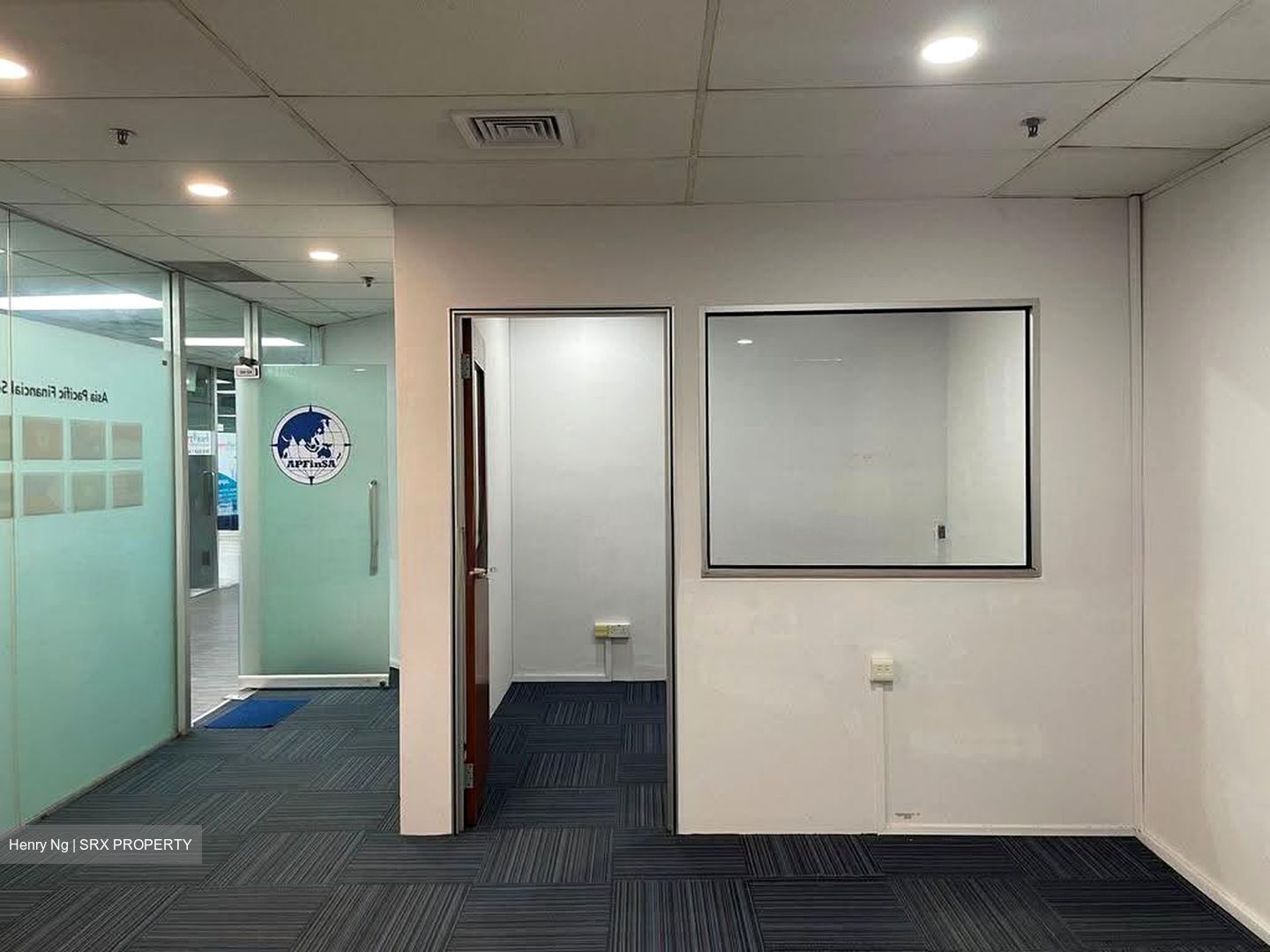 North Bridge Centre (D7), Office #615079711